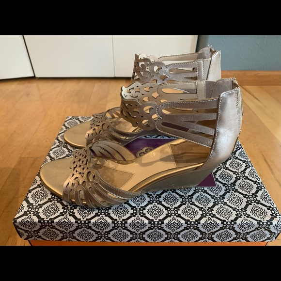 Isola Shoes - Wedge dress Shoe Isola